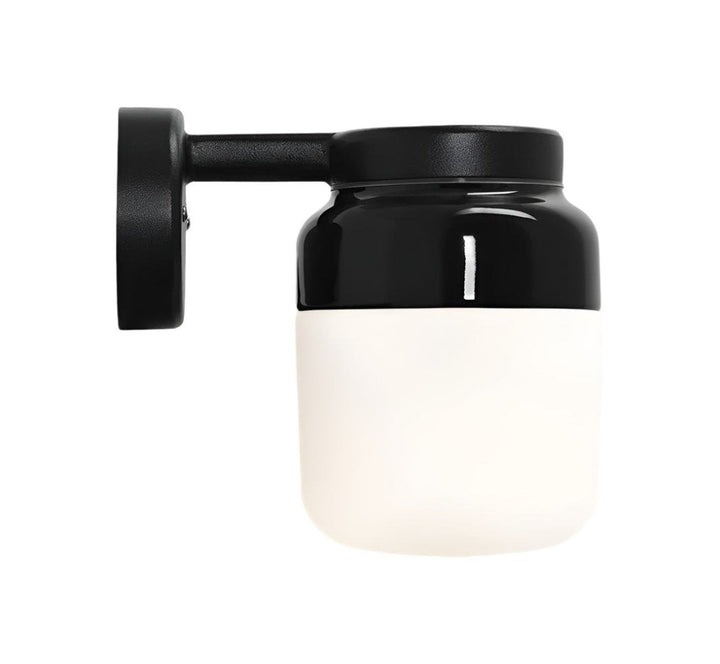 Ifø Ohm 140/205 vegglampe IP44-Baderomsbelysning vegglamper-Ifø Electric-Svart / Opal-8382-500-16-Lightup.no
