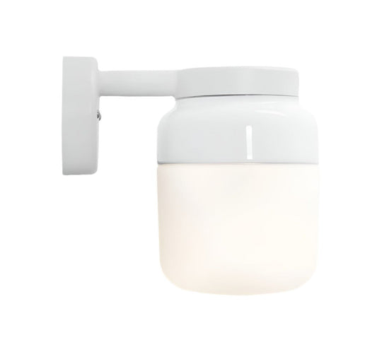 Ifø Ohm 140/205 vegglampe IP44-Baderomsbelysning vegglamper-Ifø Electric-Svart / Opal-8382-500-16-Lightup.no