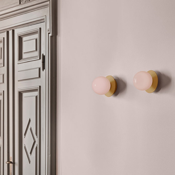 Nuura Liila 1 vegglampe/taklampe - medium - nordic gold / rose