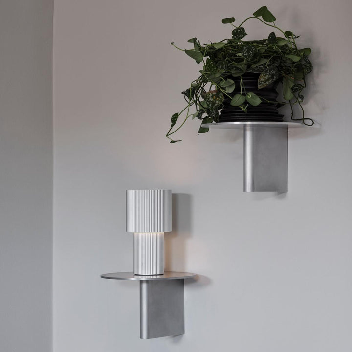 Iluma oppladbar bordlampe 3W 2700 Kelvin - Dimbar-Bordlamper-Herstal-Gullfarget-HB131100120621-Lightup.no