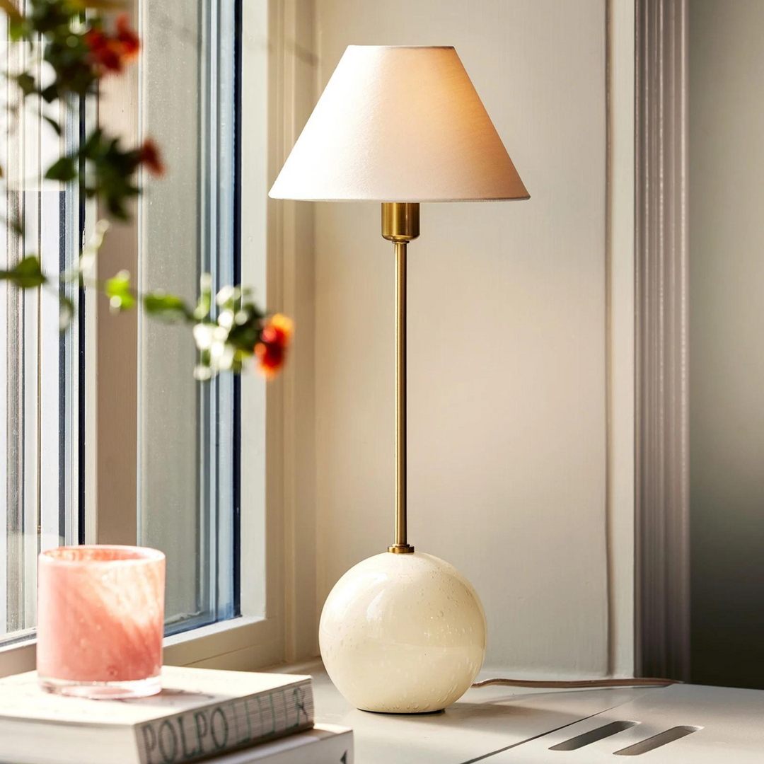Iris 20 Bordlampe-Bordlamper-Globen Lighting-Blush-614616-Lightup.no