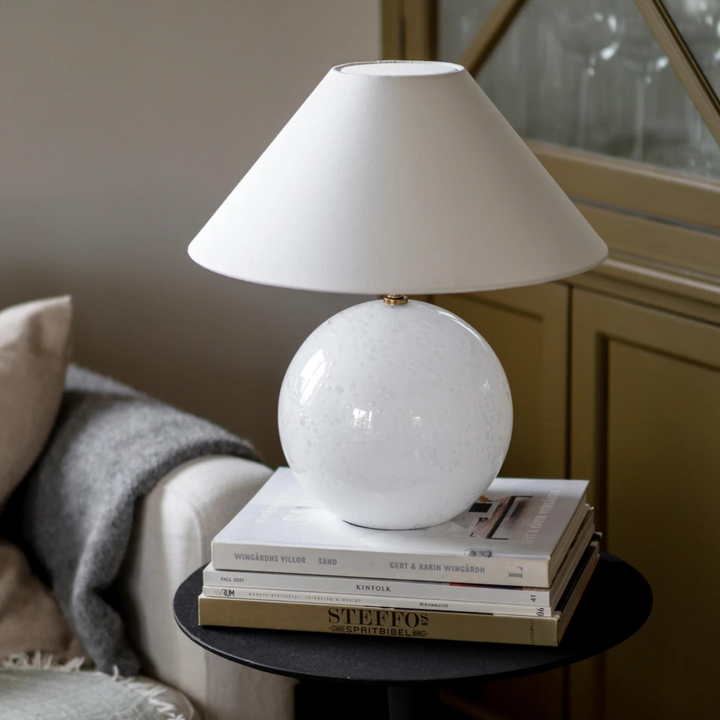 Iris 35 Bordlampe-Bordlamper-Globen Lighting-Hvit-624608-Lightup.no