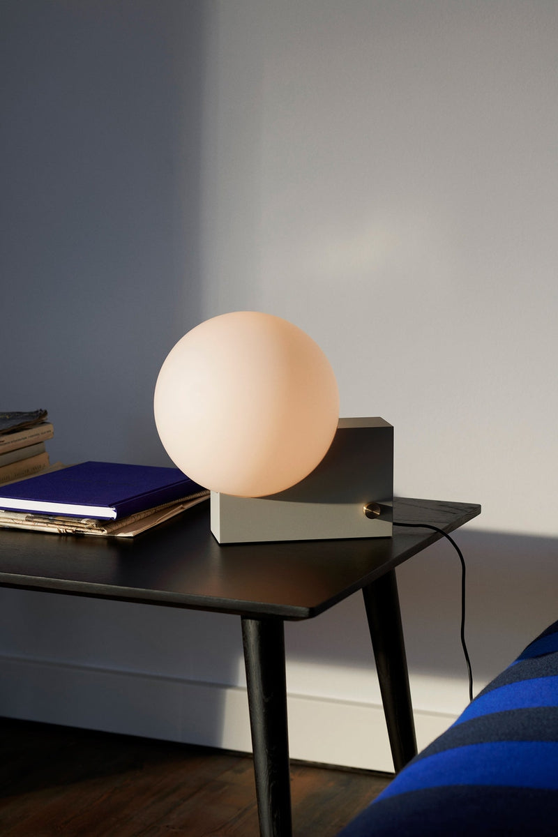 Journey vegglampe / bordlampe, SHY1-Bordlamper-&Tradition-Svart-133156A126-Lightup.no