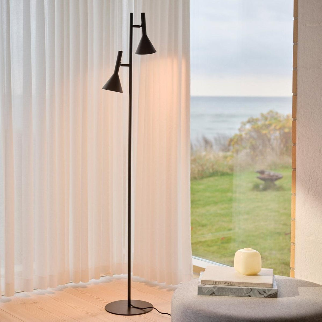 Kelvis gulvlampe 2-lys-Gulvlamper-Nordlux-Svart-2612784003-Lightup.no