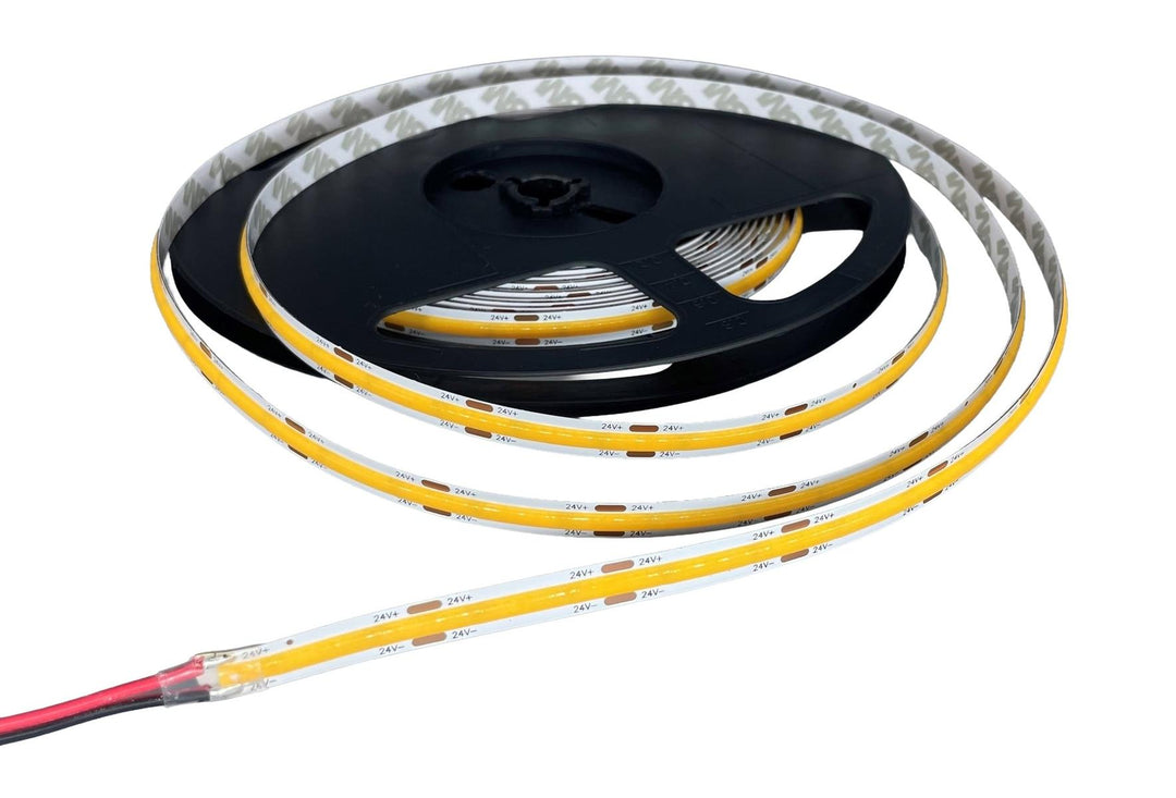 LED Strip kit 27W 2700 Kelvin med EU-plug, dimmer og fjernkontroll - 3 meter-Lightstrip-NorDesign-Hvit-250212703-Lightup.no