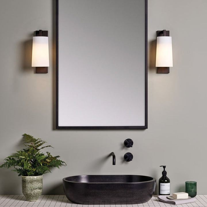 Lago 280 vegglampe IP44-Vegglamper-Astro Lighting-Krom / Opal-Asg__1297001+5019001-Lightup.no