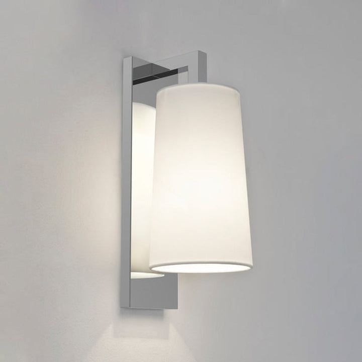 Lago 280 vegglampe IP44-Vegglamper-Astro Lighting-Krom / Opal-Asg__1297001+5019001-Lightup.no