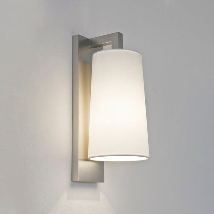 Lago 280 vegglampe IP44-Vegglamper-Astro Lighting-Krom / Opal-Asg__1297001+5019001-Lightup.no