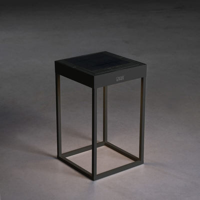 Lanterne Dimbar LED USB og Solcelle - Svart-Utebelysning Hagebelysning-Konstsmide-7815-750-Lightup.no