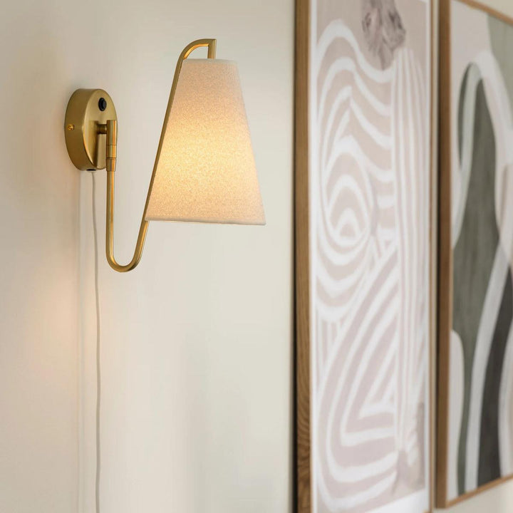 Lou vegglampe-Vegglamper-Globen Lighting-Svart / Hvit bouclé-733511-Lightup.no