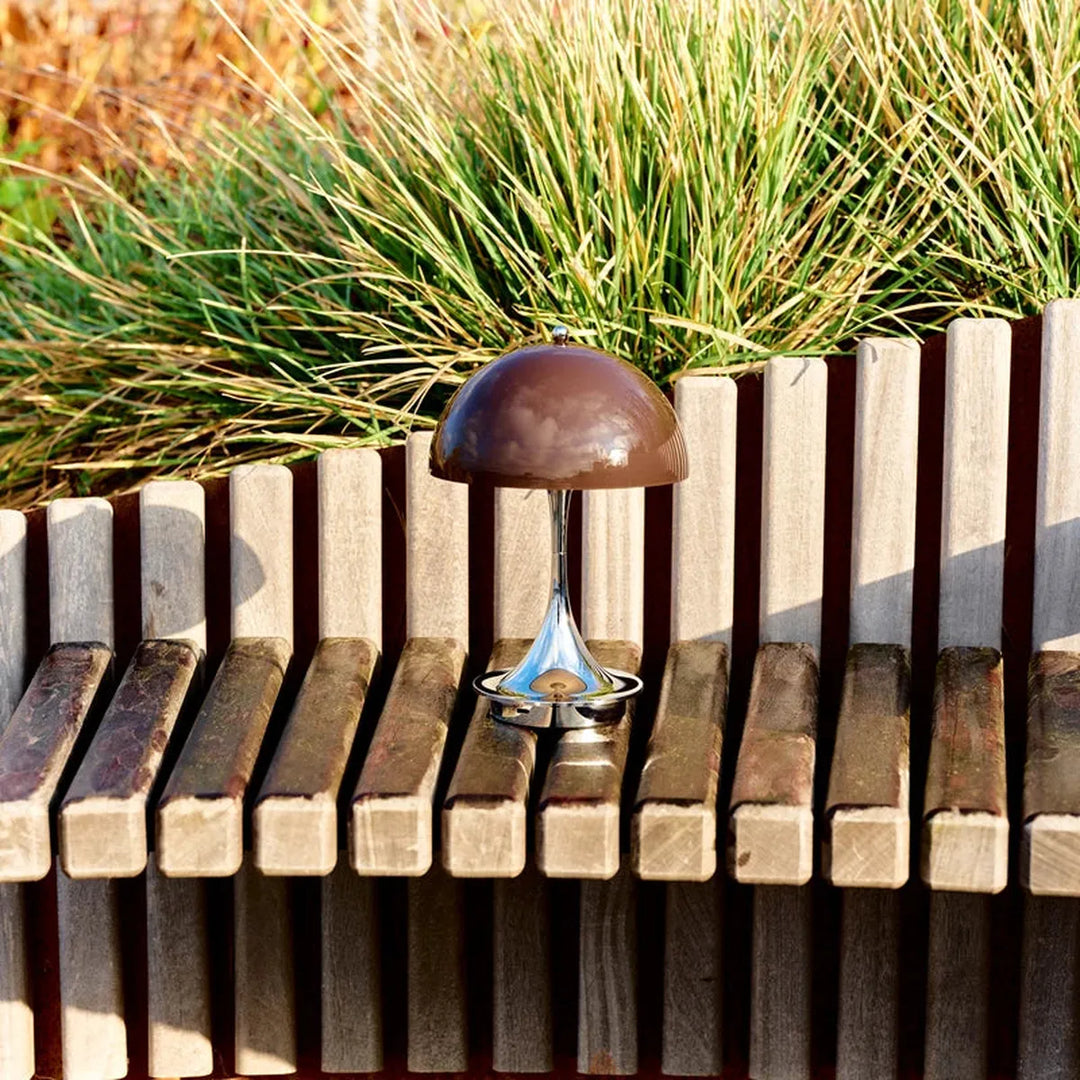 Louis Poulsen 160 oppladbar portabel bordlampe original 2,5W - IP44-Bordlamper-Louis Poulsen-Grønn / Krom-LP__5744613428-Lightup.no