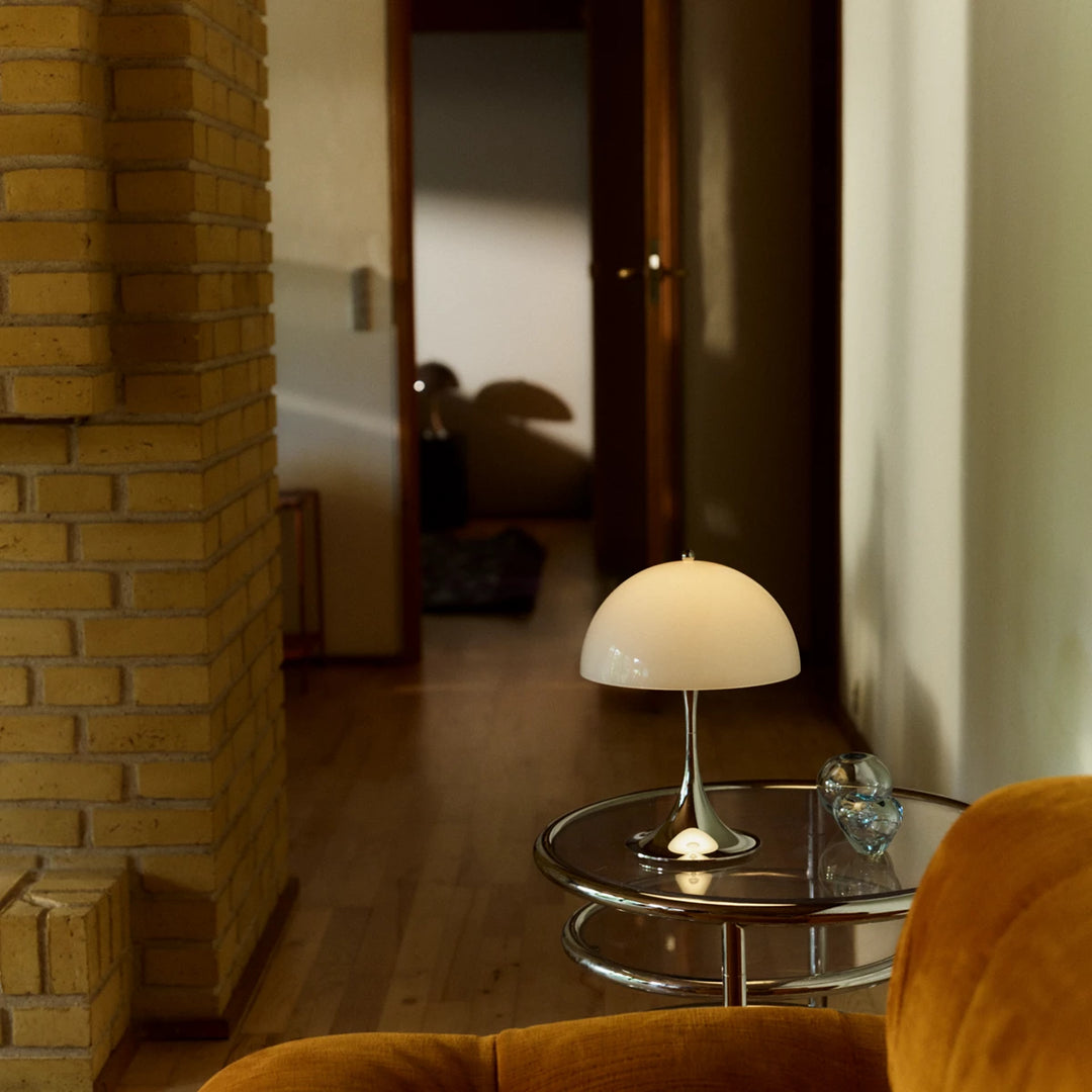 Louis Poulsen 250 oppladbar portabel bordlampe original 6W - IP44-Bordlamper-Louis Poulsen-Grønn / Krom-LP__5744613460-Lightup.no