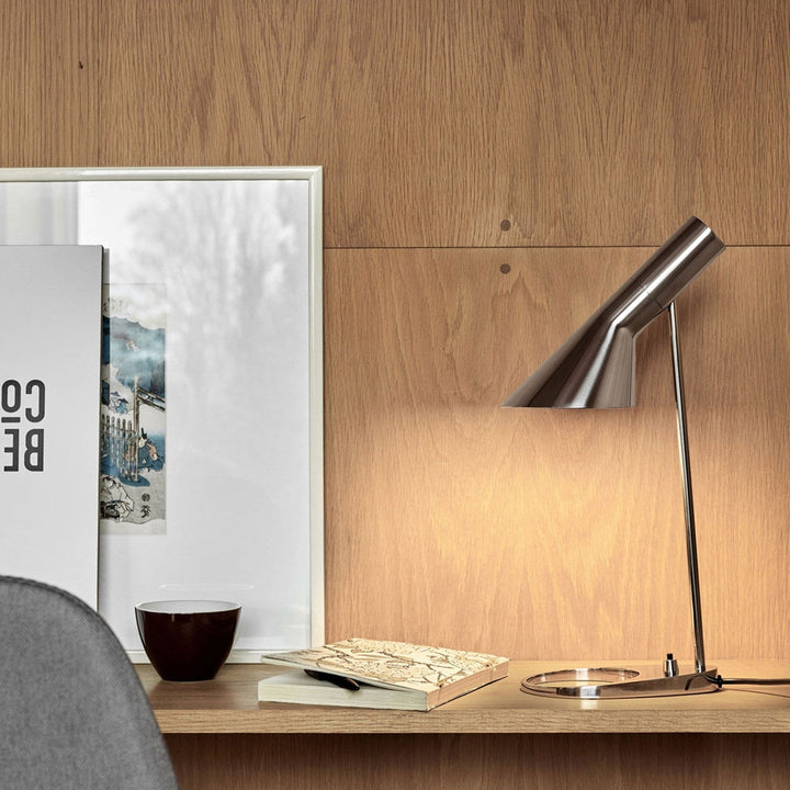 Louis Poulsen AJ bordlampe-Bordlamper-Louis Poulsen-Stål-LP__5744166409-Lightup.no
