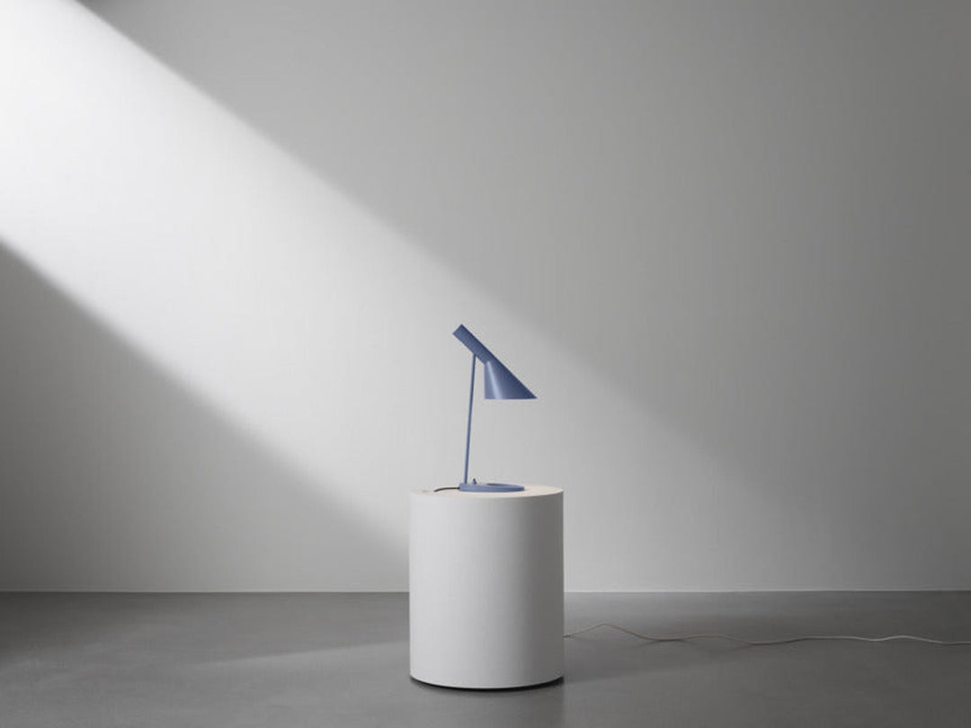 Louis Poulsen AJ bordlampe-Bordlamper-Louis Poulsen-Hvit-LP__5744169422-Lightup.no