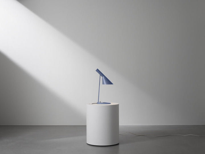 Louis Poulsen AJ bordlampe-Bordlamper-Louis Poulsen-Hvit-LP__5744169422-Lightup.no
