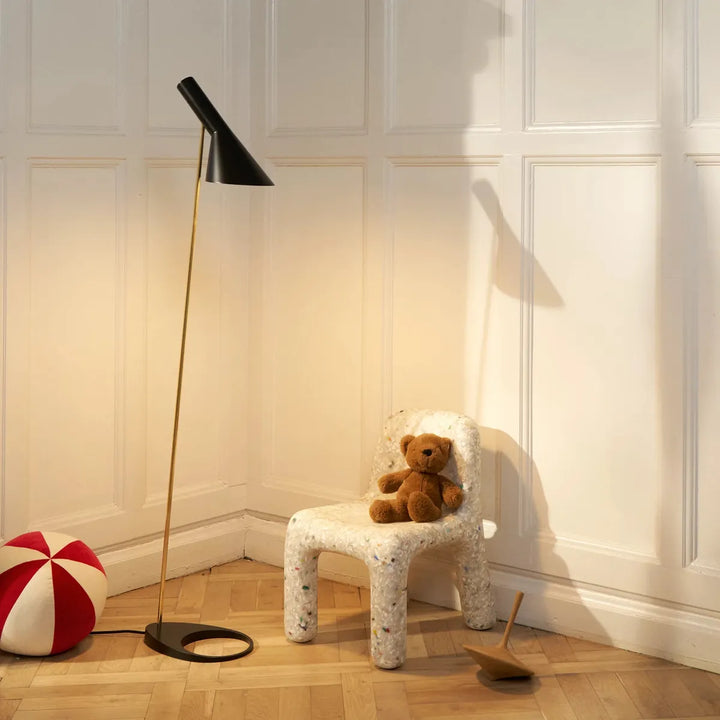 Louis Poulsen AJ gulvlampe-Gulvlamper-Louis Poulsen-Hvit-LP__5744169707-Lightup.no