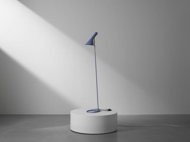 Louis Poulsen AJ gulvlampe-Gulvlamper-Louis Poulsen-Hvit-LP__5744169707-Lightup.no