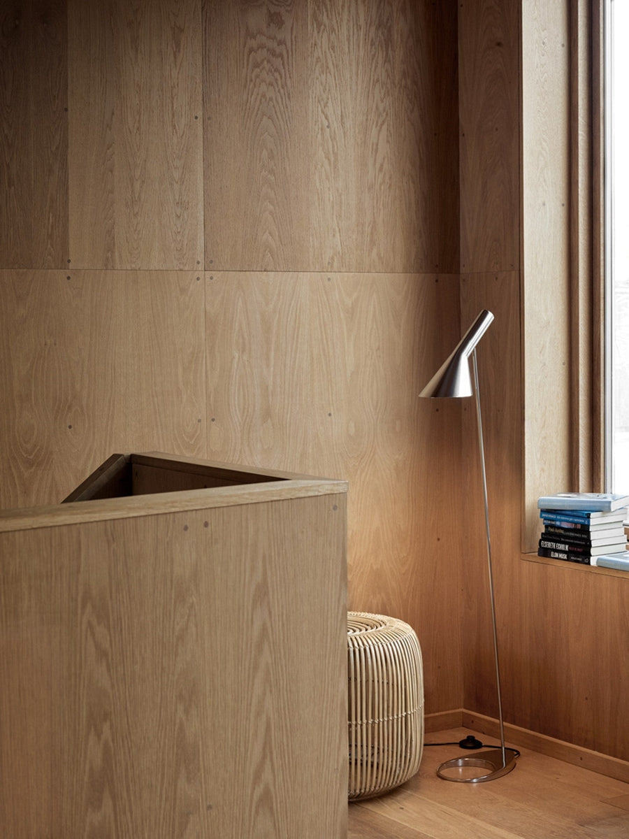 Louis Poulsen AJ gulvlampe-Gulvlamper-Louis Poulsen-Hvit-LP__5744169707-Lightup.no