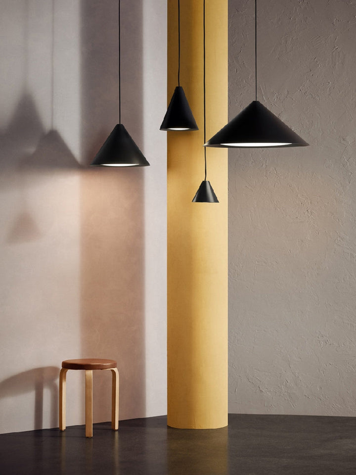 Louis Poulsen Keglen pendel Ø40-Takpendler-Louis Poulsen-Svart-LP__5741103805-Lightup.no