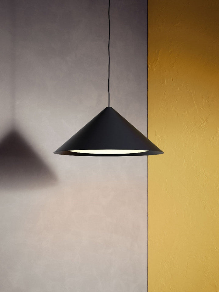 Louis Poulsen Keglen pendel Ø65-Takpendler-Louis Poulsen-Svart-LP__5741103847-Lightup.no