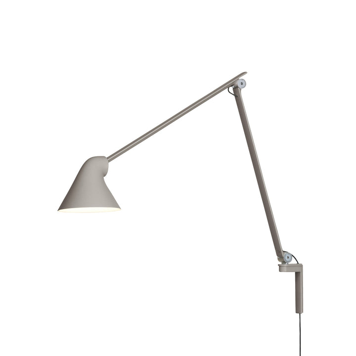 Louis Poulsen NJP lang vegglampe-Vegglamper-Louis Poulsen-Svart-LP__5743163225-Lightup.no