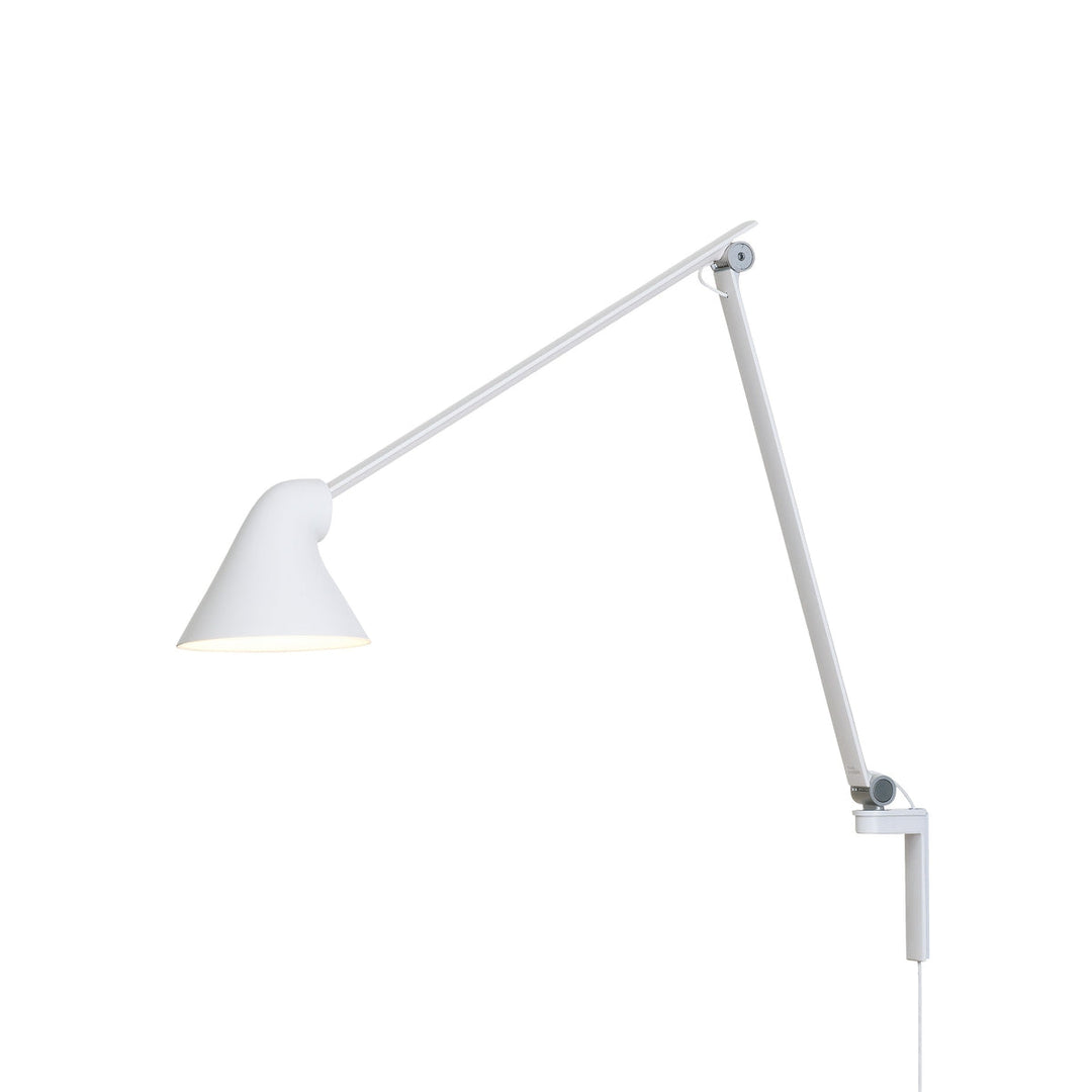 Louis Poulsen NJP lang vegglampe-Vegglamper-Louis Poulsen-Svart-LP__5743163225-Lightup.no