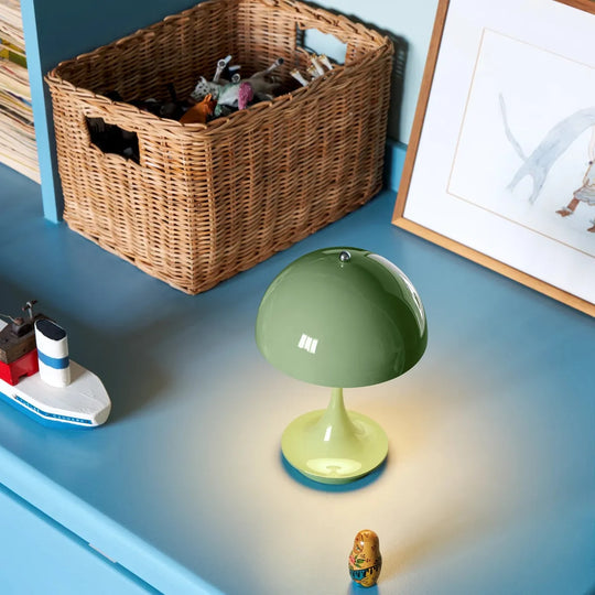 Louis Poulsen Panthella 160 V3 portabel bordlampe-Bordlamper-Louis Poulsen-Opal hvit-LP__5744171436-Lightup.no