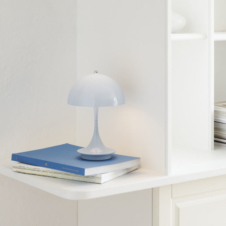 Louis Poulsen Panthella 160 portabel bordlampe-Bordlamper-Louis Poulsen-Grå / Opal-LP__5744168070-Lightup.no