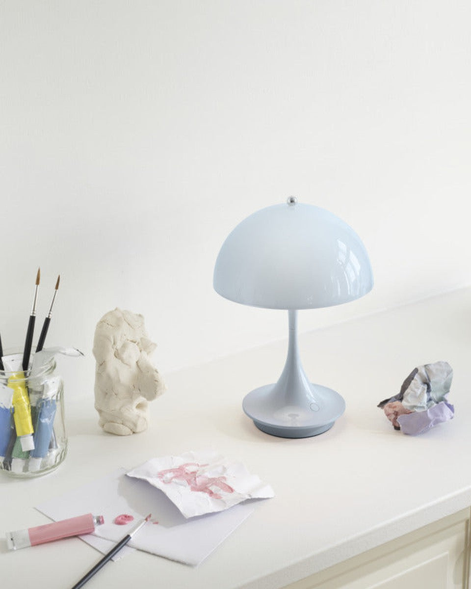 Louis Poulsen Panthella 160 portabel bordlampe-Bordlamper-Louis Poulsen-Grå / Opal-LP__5744168070-Lightup.no