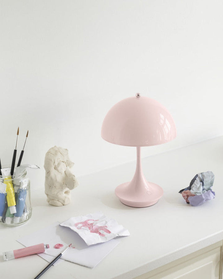 Louis Poulsen Panthella 160 portabel bordlampe-Bordlamper-Louis Poulsen-Grå / Opal-LP__5744168070-Lightup.no