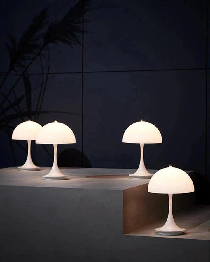 Louis Poulsen Panthella 160 portabel bordlampe-Bordlamper-Louis Poulsen-Grå / Opal-LP__5744168070-Lightup.no