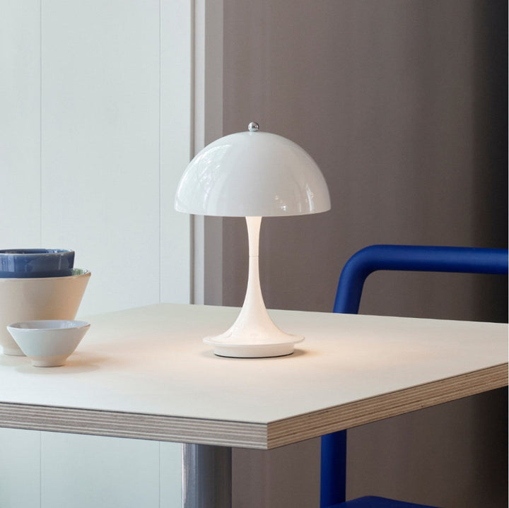 Louis Poulsen Panthella 160 portabel bordlampe-Bordlamper-Louis Poulsen-Grå / Opal-LP__5744168070-Lightup.no