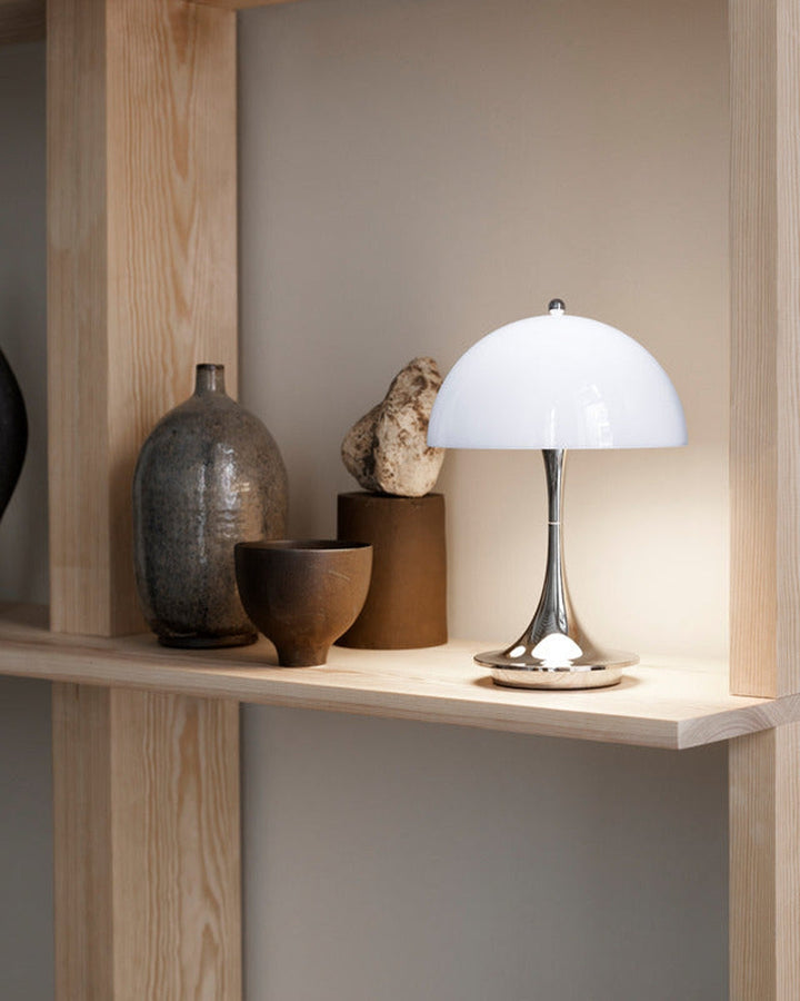 Louis Poulsen Panthella 160 portabel bordlampe-Bordlamper-Louis Poulsen-Grå / Opal-LP__5744168070-Lightup.no
