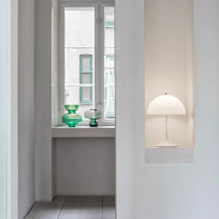 Louis Poulsen Panthella 250 V3 Portable bordlampe-Bordlamper-Louis Poulsen-Krom/opal/beige-LP__5744172998-Lightup.no