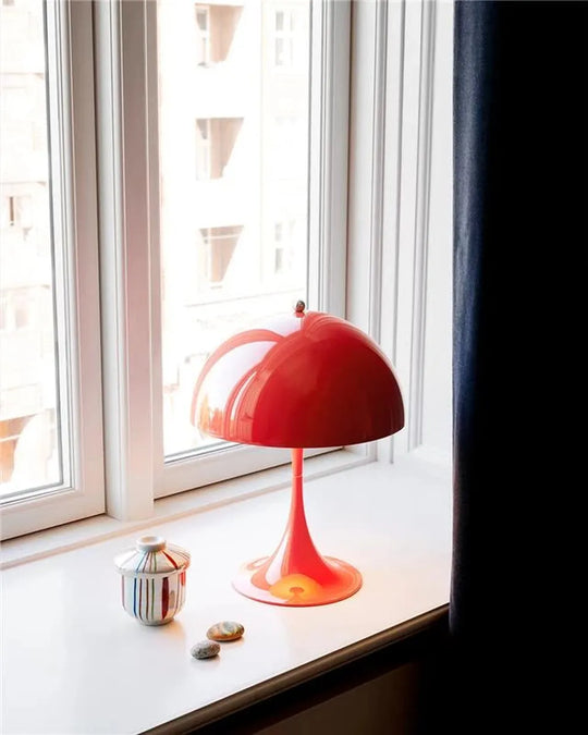 Louis Poulsen Panthella 250 V3 Portable bordlampe-Bordlamper-Louis Poulsen-Krom/opal/beige-LP__5744172998-Lightup.no