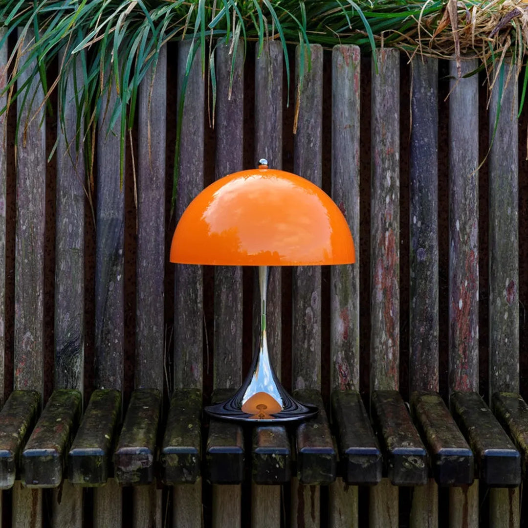 Louis Poulsen Panthella 250 oppladbar portabel bordlampe original 6W - IP44-Bordlamper-Louis Poulsen-Grønn / Krom-LP__5744613460-Lightup.no
