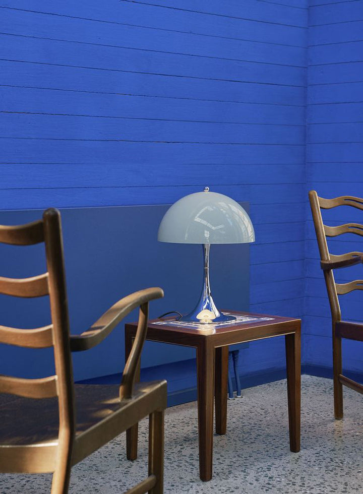 Louis Poulsen Panthella 320 bordlampe-Bordlamper-Louis Poulsen-Grå-LP__5744168012-Lightup.no
