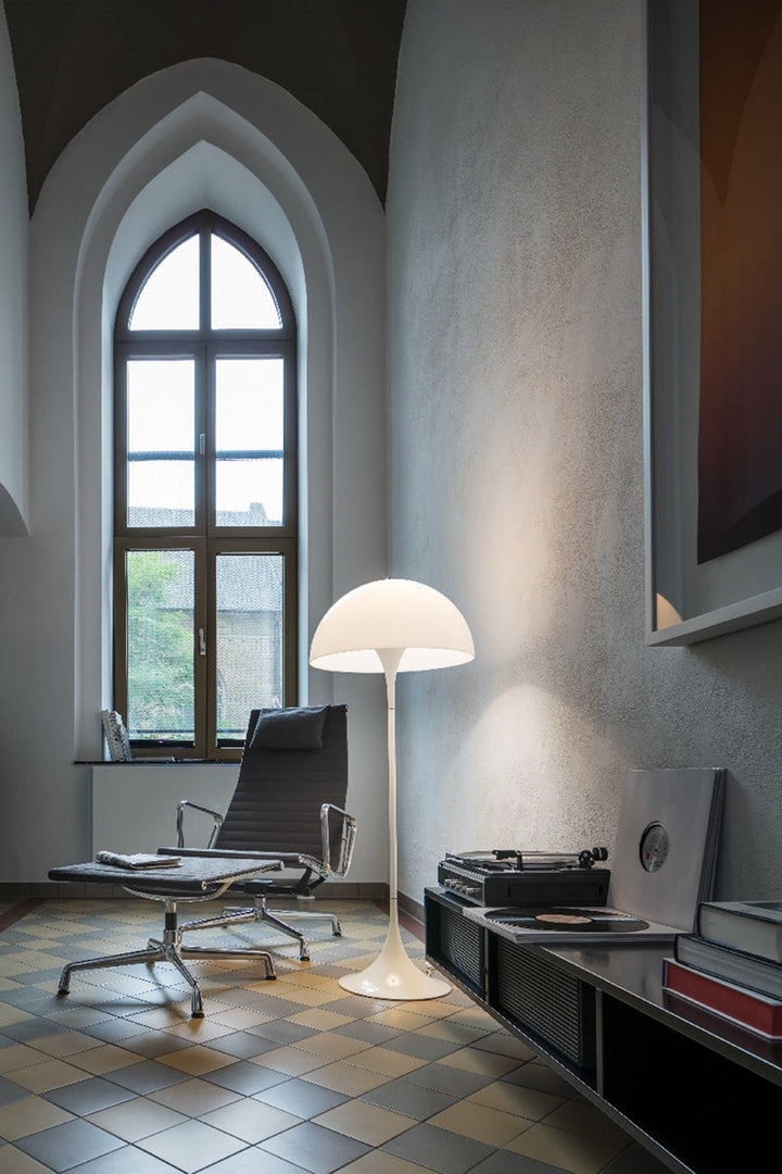 Louis Poulsen Panthella gulvlampe-Gulvlamper-Louis Poulsen-Hvit / Opal-LP__5744167068-Lightup.no