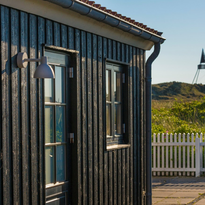 Louis Poulsen Toldbod utendørs vegglampe 15-Utebelysning vegg klassisk-Louis Poulsen-Aluminium-LP__5743145913-Lightup.no