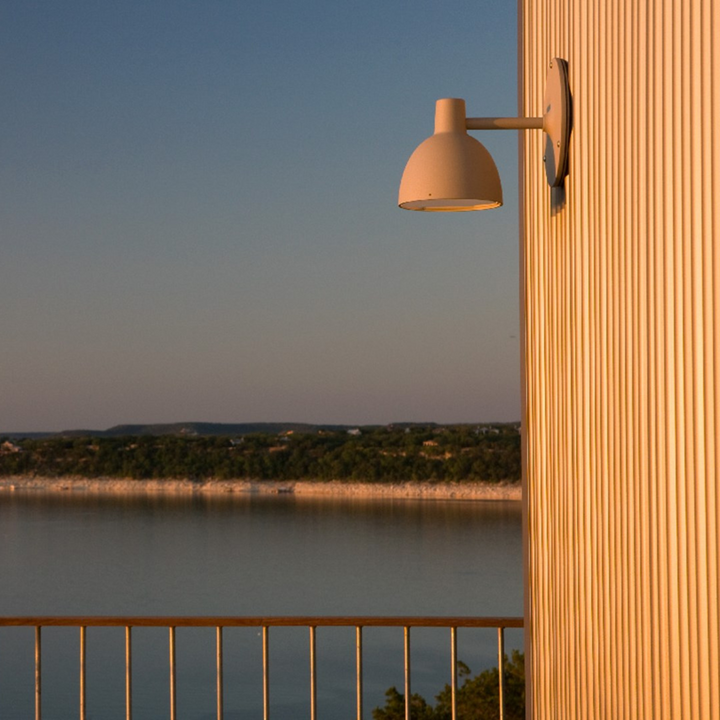Louis Poulsen Toldbod utendørs vegglampe 29-Utebelysning vegg klassisk-Louis Poulsen-Aluminium-LP__5743156892-Lightup.no