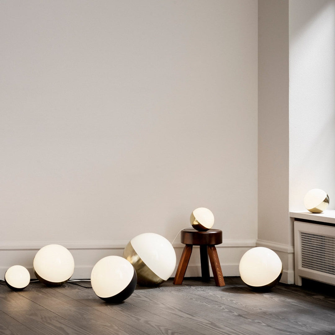 Louis Poulsen VL Studio 250 bord / gulv-Bordlamper-Louis Poulsen-Svart / Opal-LP__5744169370-Lightup.no