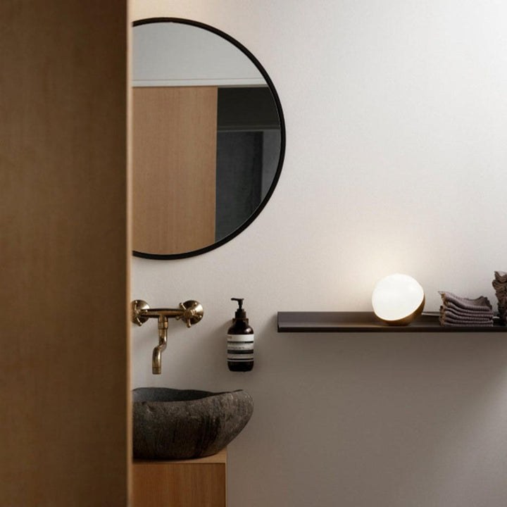Louis Poulsen VL Studio 250 bord / gulv-Bordlamper-Louis Poulsen-Svart / Opal-LP__5744169370-Lightup.no
