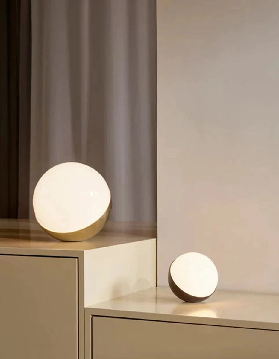 Louis Poulsen VL Studio 320 bord / gulv-Bordlamper-Louis Poulsen-Svart / Opal-LP__5744167893-Lightup.no