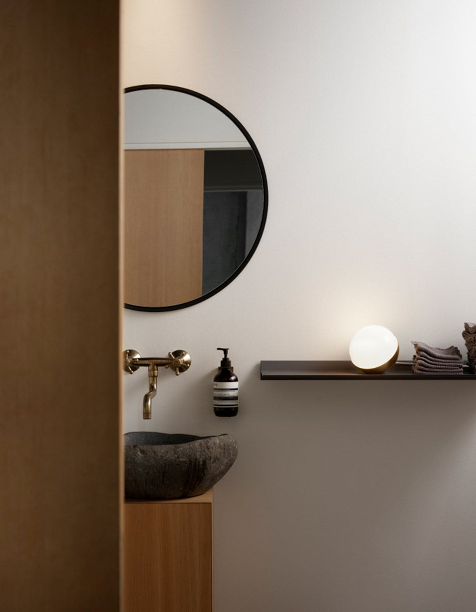 Louis Poulsen VL Studio 320 bord / gulv-Bordlamper-Louis Poulsen-Svart / Opal-LP__5744167893-Lightup.no