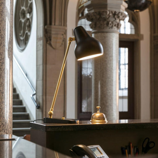 Louis Poulsen VL38 bordlampe-Bordlamper-Louis Poulsen-Svart-LP__5744163211-Lightup.no