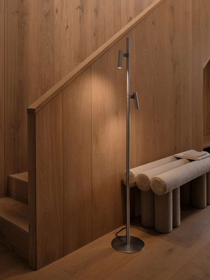 Makoto gulvlampe 2-lys-Gulvlamper-DFTP-Satin Krom-2620094033-Lightup.no