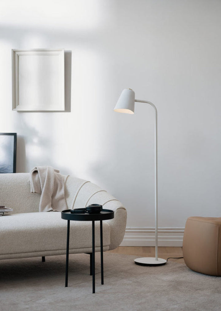 Me gulvlampe-Gulvlamper-Northern-Hvit-NOn__692-Lightup.no