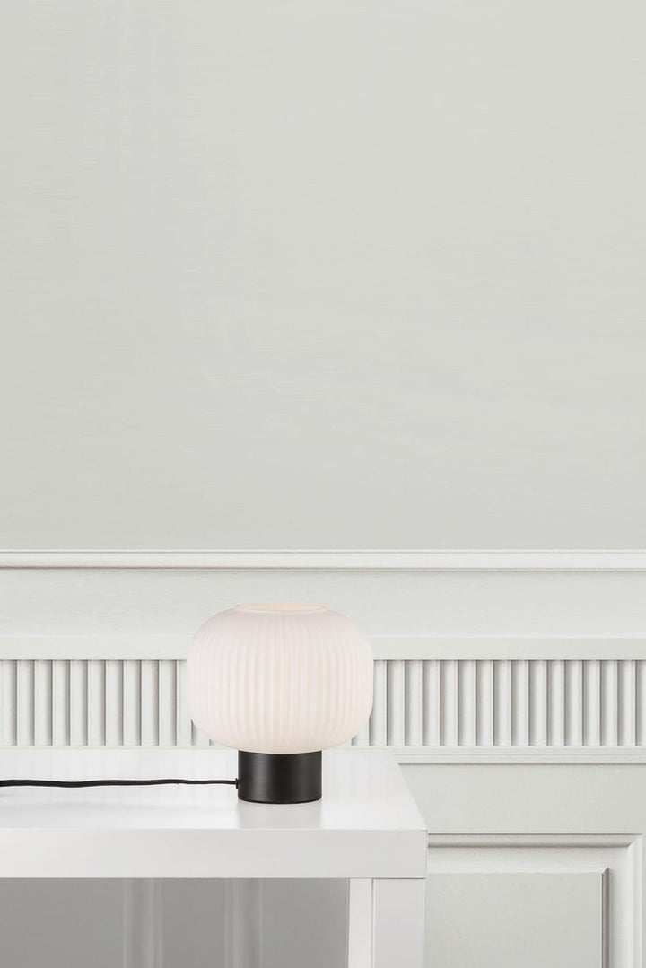 Milford bordlampe-Bordlamper-Nordlux-Svart / Hvit-48965001-Lightup.no