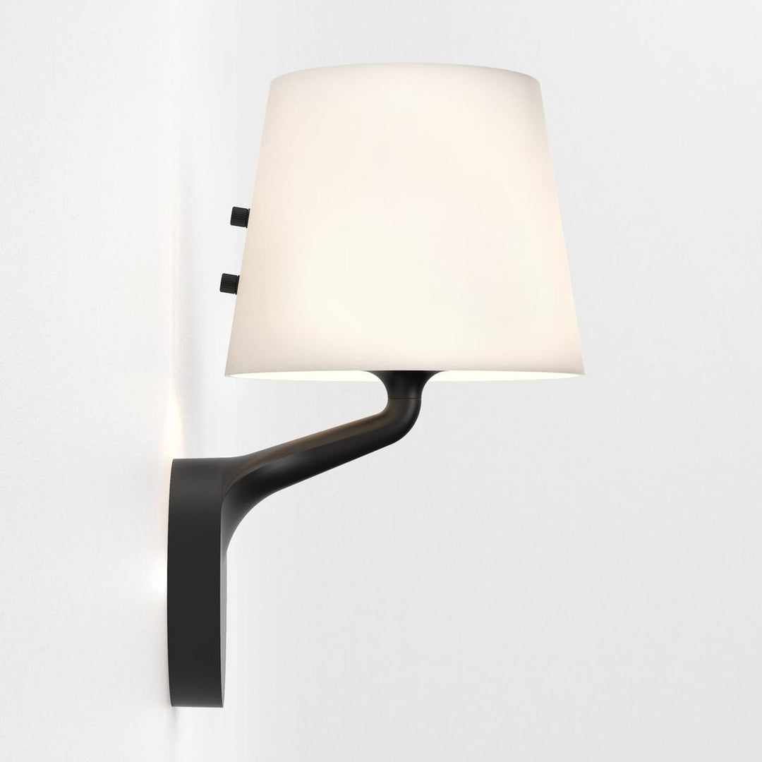 Millie vegglampe - IP44-Baderomsbelysning vegglamper-Astro Lighting-Svart-asg__1454003-Lightup.no