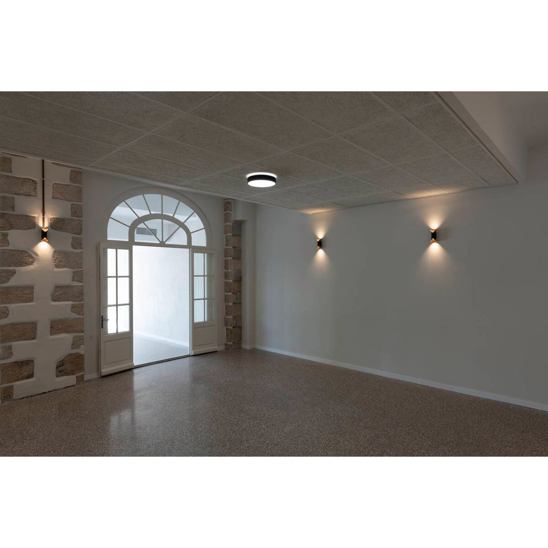 Modela vegglampe utendørs opp/ned 7,5W 2700 kelvin IP65 - dimbar-Utebelysning vegg opp og ned-Slv-Svart / Gullfarget-slv-1007807-Lightup.no